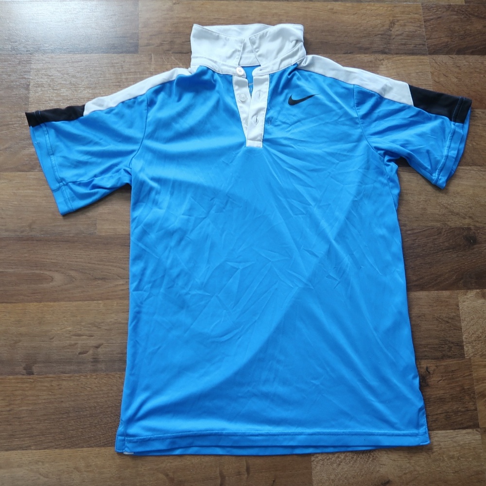 Boys size 8 Nike Athletic Shirt (Polo)